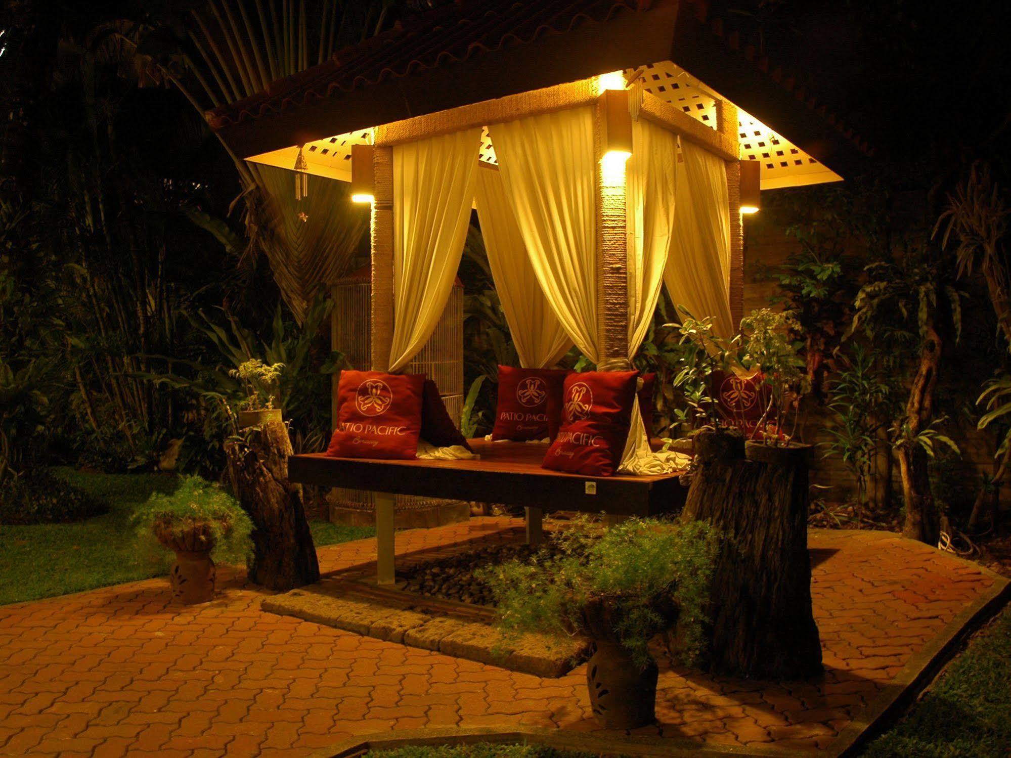 Patio Pacific Resort Balabag  Exterior photo